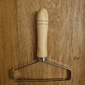 Donne brosse à poils