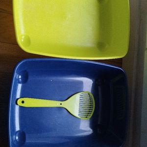 2 Bacs à litière et une pelle 