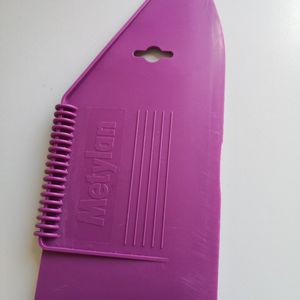 Spatule à maroufler pour pose de papiers peints