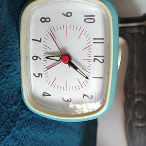 Joli réveil vintage à réparer 