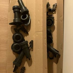 4 lots de pied de meubles Leroy Merlin