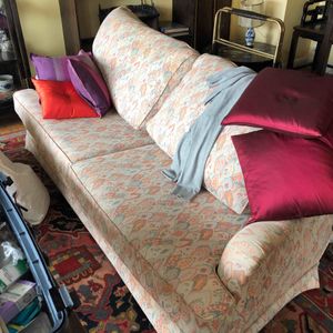 Canapé et fauteuil a récupérer à St cloud (5 eme)