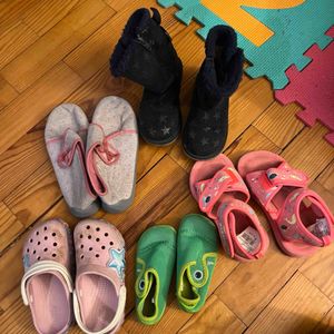 Lot de chaussures filles, dont des bottes fourrées