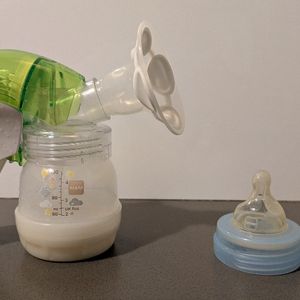 Tire lait manuel d'appoint MAM