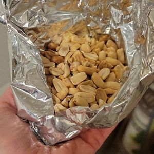 Cacahuètes pour oiseaux etc