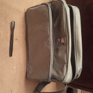 Sacoche gris clair 37x14x 26 hauteur 