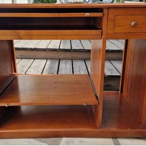 Bureau en bois laqué