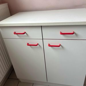 Meuble avec tiroir et étagère 