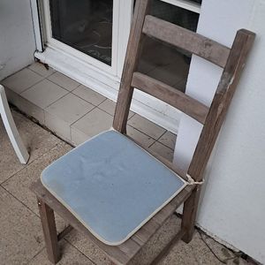 Chaise en bois