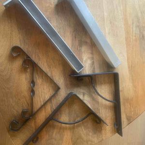 Étagères et équerres 