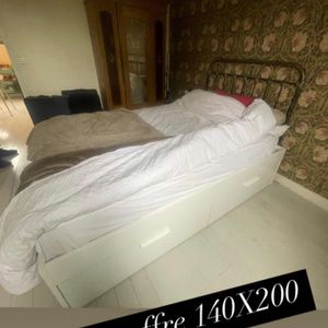 Lit coffre et matelas 