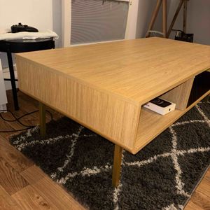 Table basse à tiroirs et compartiments 