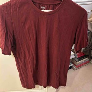 T-shirt bordeaux Uniqlo taille S