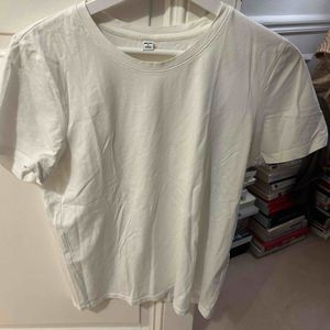 T-shirt Uniqlo taille M
