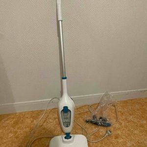 Balai vapeur 5 en 1 Black et Decker