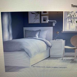 Donne lit une personne 