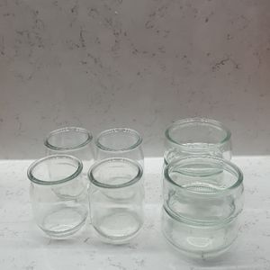 Lot pots à yaourts et ramequins