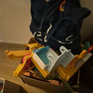 Gros lot de jouets