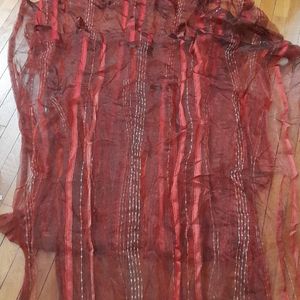 2 longs voilages pour porte fenêtre. 