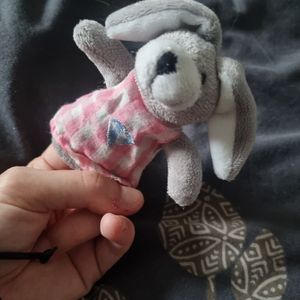 Petite peluche de doigts
