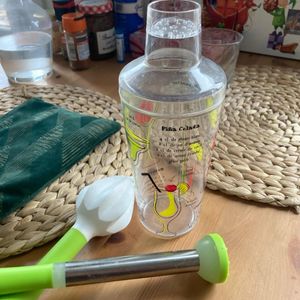 Contenant pour faire des cocktails 