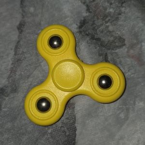Hand spinner