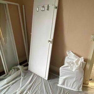 Plusieurs portes pleines ou vitrées 