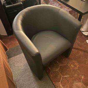 Fauteuil / chaise gris foncé 