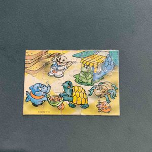 Puzzle constituée collée au scotch 