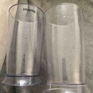 2 Verres doseurs 600 et 700 ml