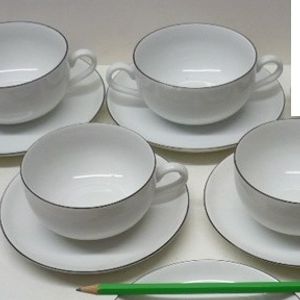 Lot 4 tasses bols à café et thé – Service porcelai