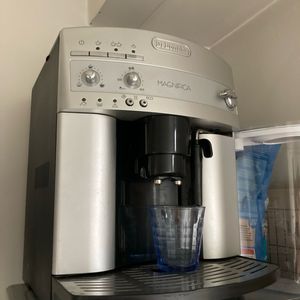 Cafetière DeLonghi Magnifica 