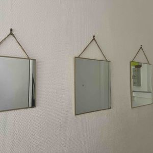 3 miroirs muraux avec chaîne,