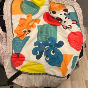 Tapis d’éveil quasi neuf 