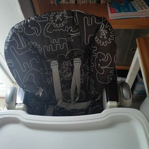 Chaise haute bébé 
