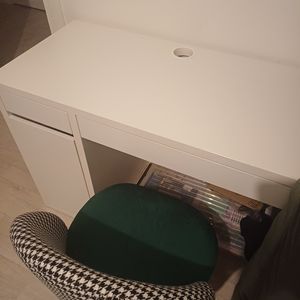 Bureau ikea + chaise 