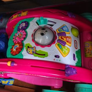 Un trotteur pour bébé qui parle en polonais