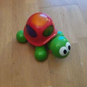 Regeev Tortue (système piles cassé)