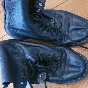 Don Dr Martens cassées 